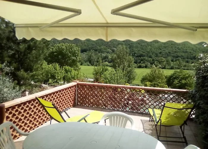 Vakantiehuis Le Seringat 46 *